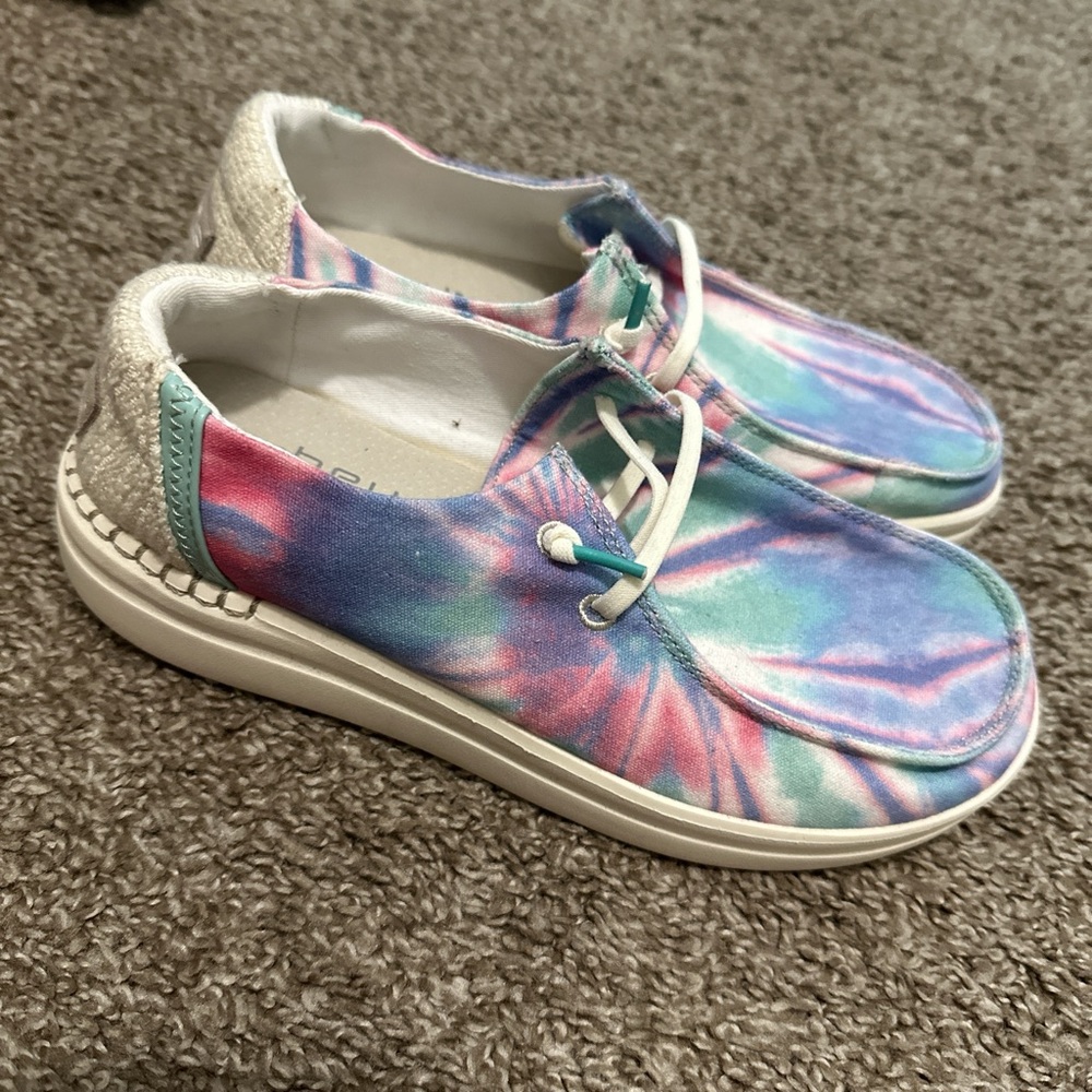 Tie dye hey dudes. Only tried on never worn out. Size 7